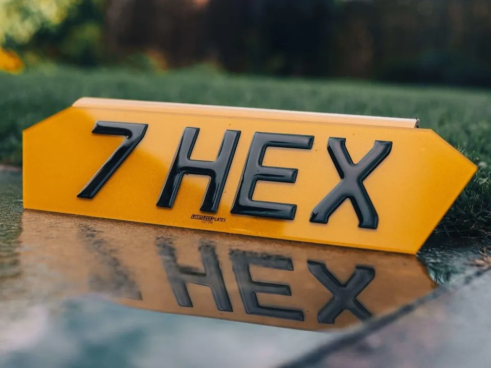Yellow hex number plate